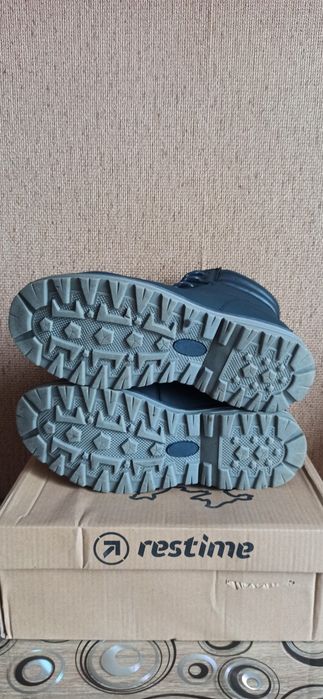 Продам  чоловічі  ботінки.