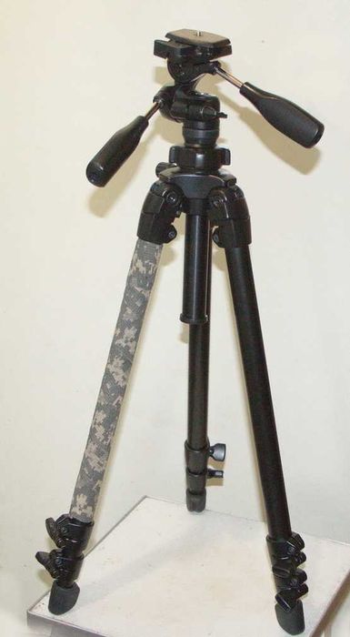 штатив для фотоаппарата  Slik 300 dx
