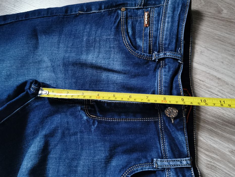 Spodnie jeansowe M jak nowe
