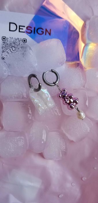 brincos cor do rosa, urso gelatina + resina epóxi lego+ perola