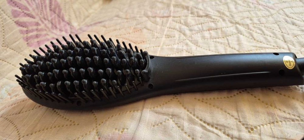 Професійна термощітка для волосся