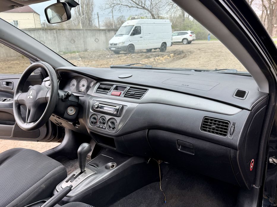 Срочний продаж  MITSUBISHI LANCER 2008