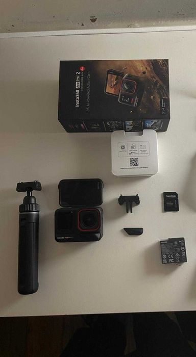 Insta360 Ace Pro  2 (Garantia FNAC Jan 2029) + Cartão 128GB + Tripé + Películas
