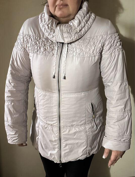 Куртка женская  размер M/L в идеальном состоянии