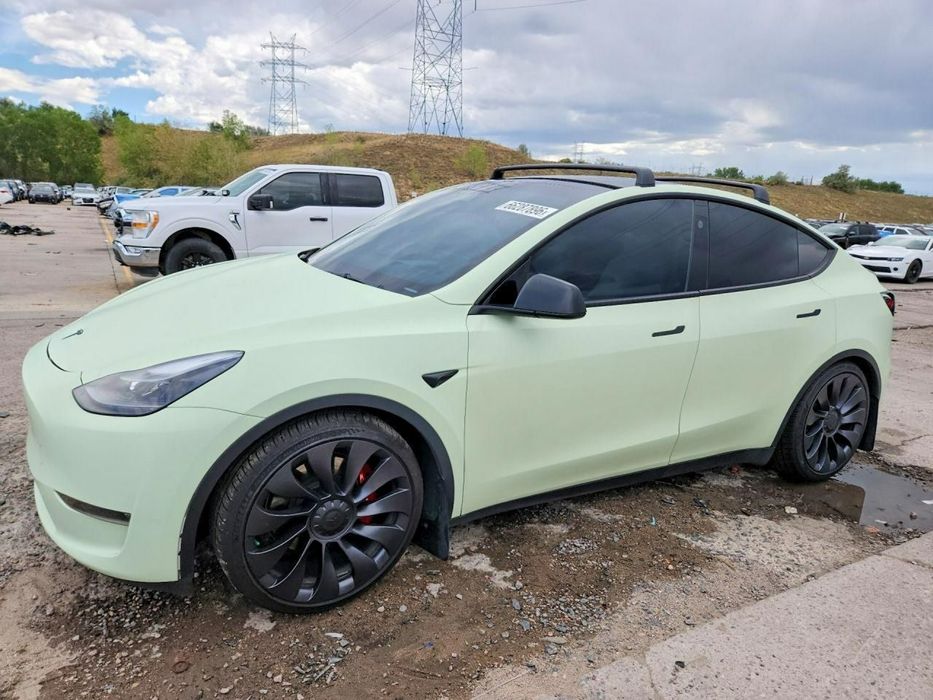 Tesla Y