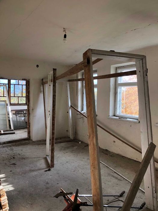 Продаж  садового  будинку