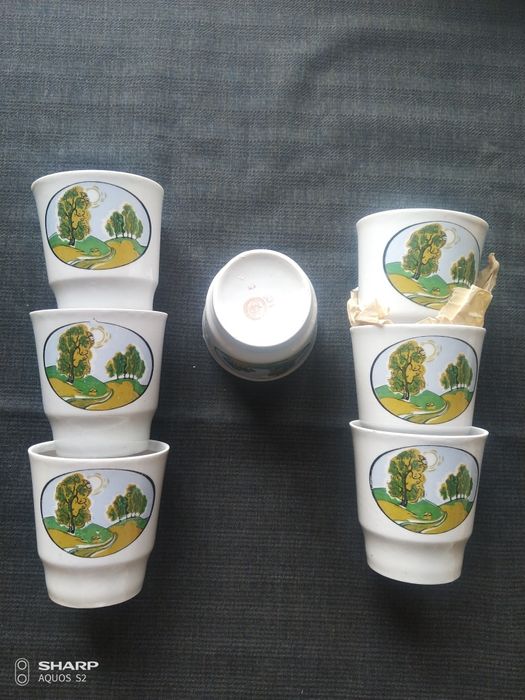 Продам чашки производство СССР новые.