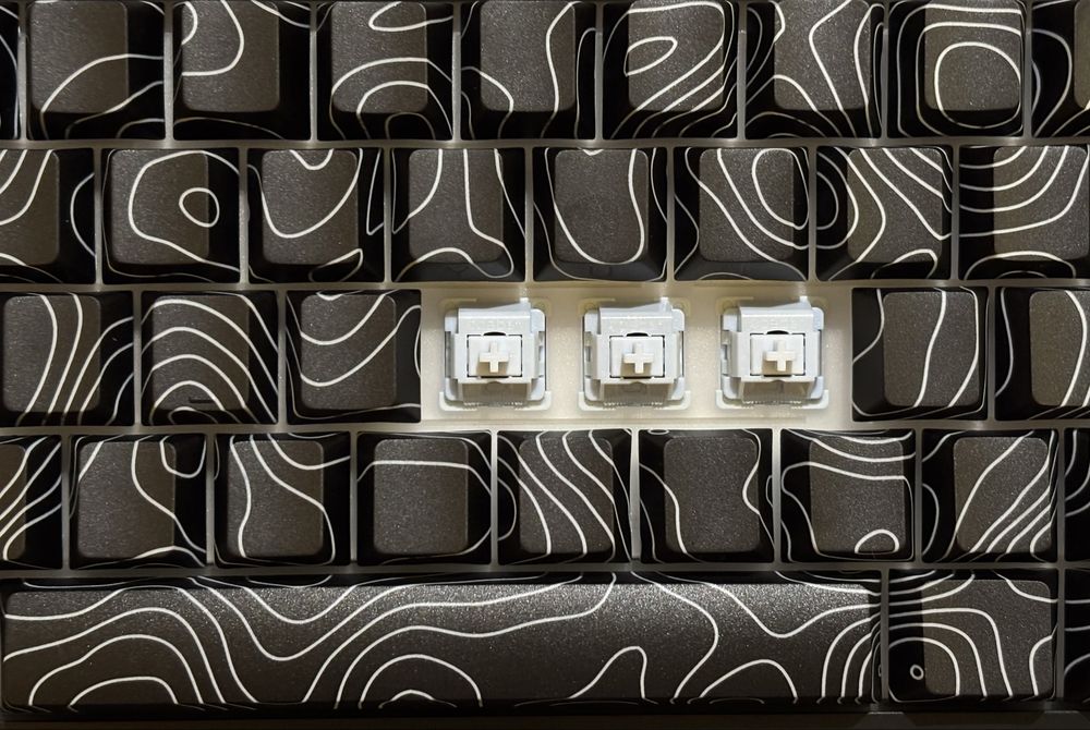 Нова механічна клавіатура aula f75