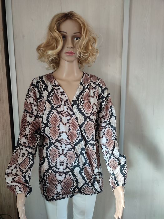 Bluzka damska, wężowy print, dekolt kopertowy, oversize, roz L