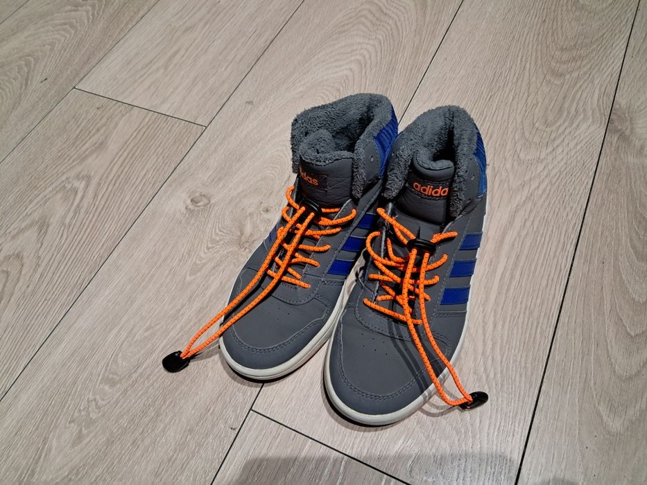 Buty chłopięce Adidas 35