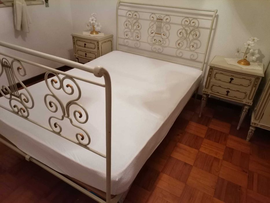 Quarto completo vintage (c/ cama de ferro)