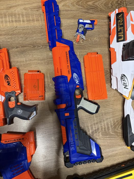 Игрушечный бластер Nerf