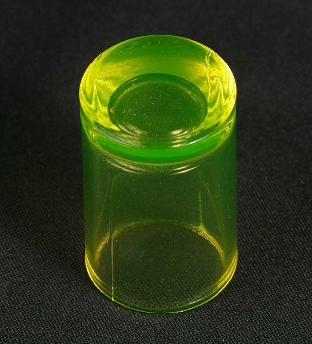 Рюмка 20мл урановое стекло