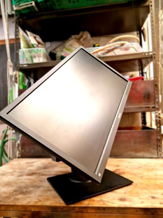 Mini PC Fanless + Mon. Asus IPS 23