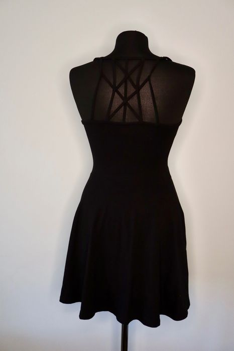 Sukienka czarna Cropp XS