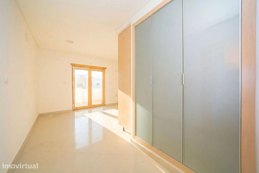 Apartamento T4 com 194m2 e amplas varandas Pinhal Novo