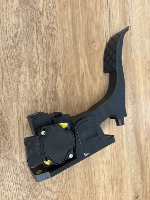 Pedal Acelarador de Seat Ibiza lll 6L1