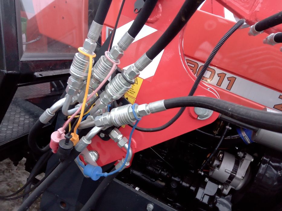 Zetor 8011 z turem