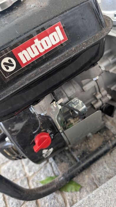 Bomba de Água a Gasolina Nutool 7 HP