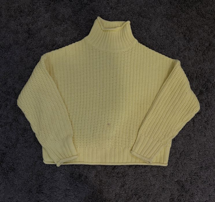 żółty sweter/półgolf