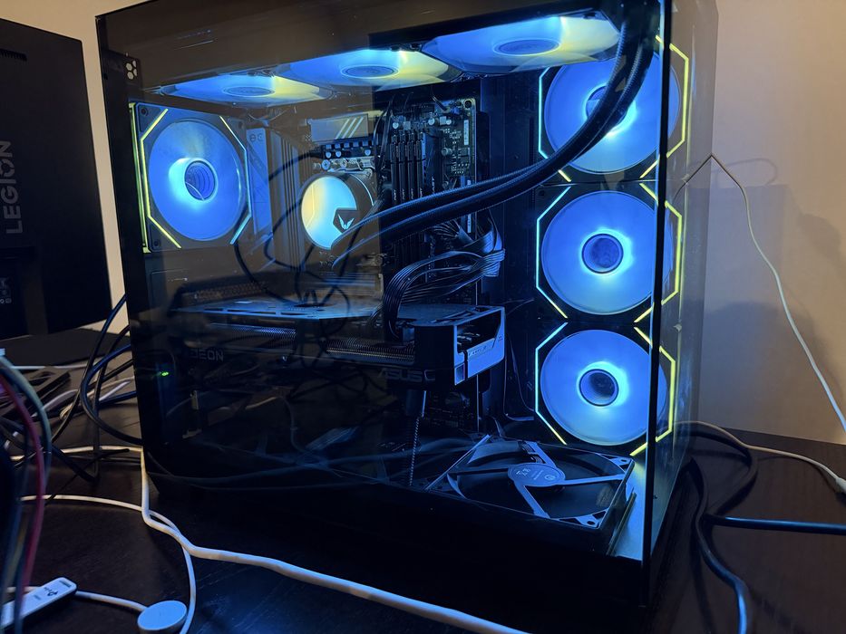 Gamingowy Komputer - Ryzen 7800x3d - RT 7800 XT (16GB) - 32gb ddr5 - B650 Eagle