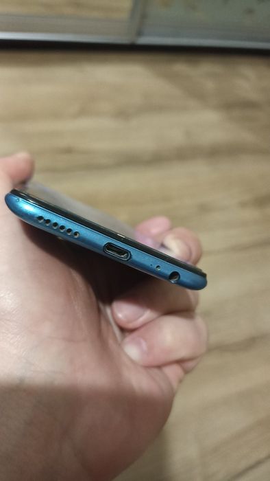 Телефон Tecno Spark 3/32