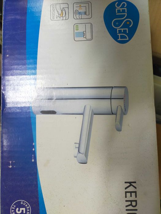 Misturadora de lavatório eletrónica