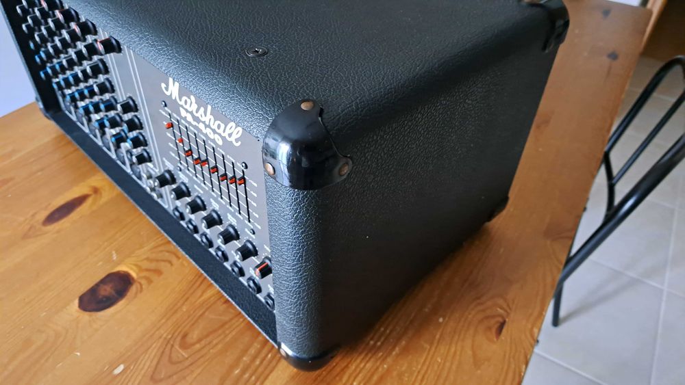 Marshall PA 400 . Amplificador/mesa de 7 canais.