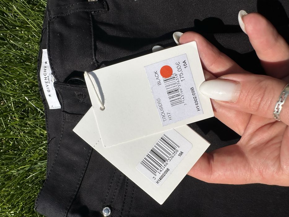 Джинси Givenchy на 10,11 років