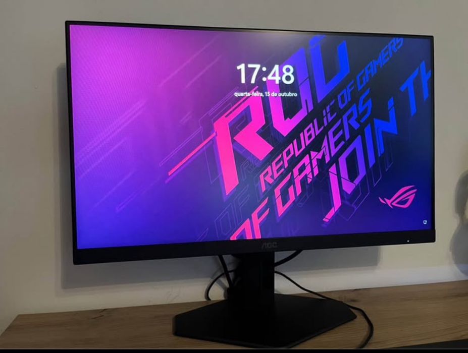 Computador gaming com monitor