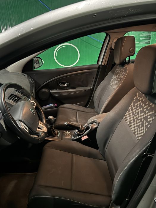 Renault MEGANE 2013