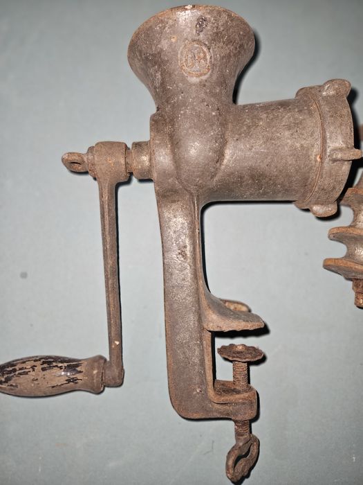 Maszynka do mielenia mięsa OB 8 antyk