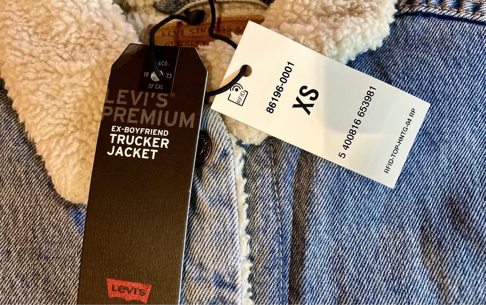 Casaco sherpa levi’s novo , XS