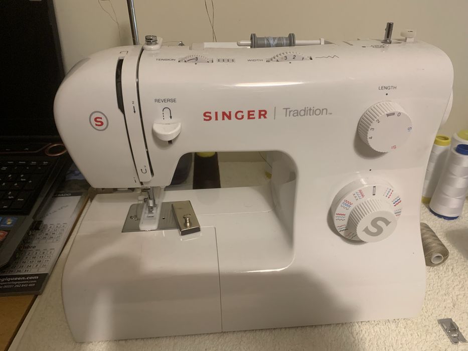 Servicos de Costura Profissional - Arranjos & Pecas por Medida