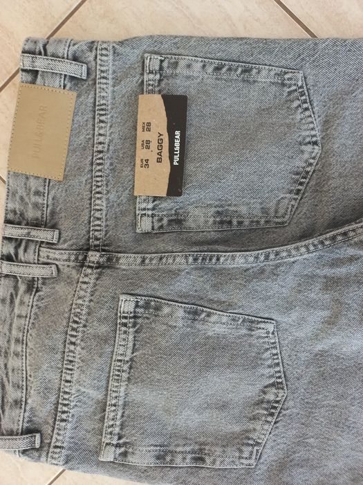 nowe firmowe spodnie jeans-PULL&BEAR-Baggy fit-eur-34.mex-28