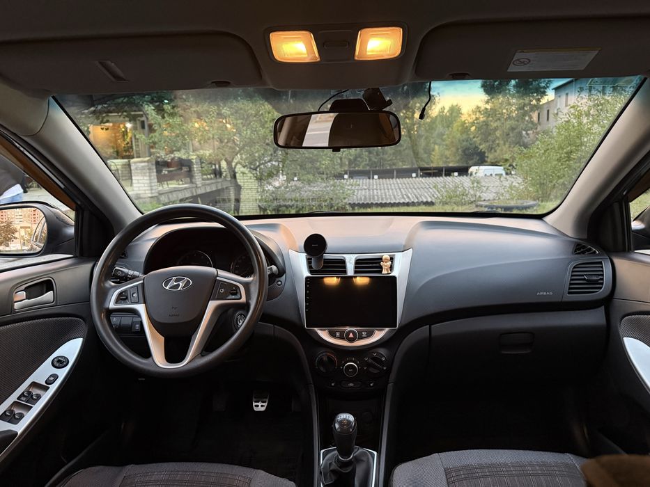 Hyundai Accent RB