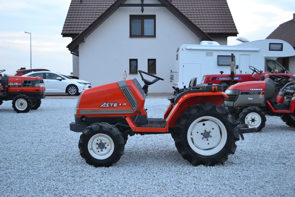 Traktorek japoński mini traktor Iseki Kubota