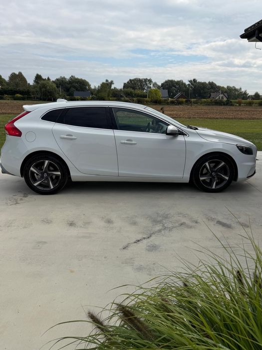 Volvo v 40  R-design 2015