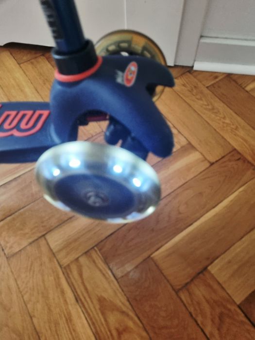 Mini Micro hulajnoga led