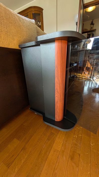 Móvel TV com Portas de Vidro