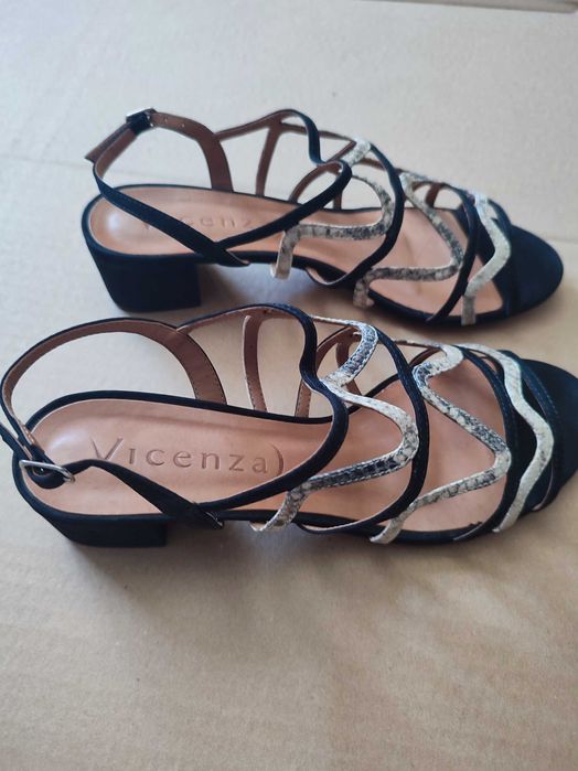 Sandálias de saldo médio novas a estrear - Marca Vicenza