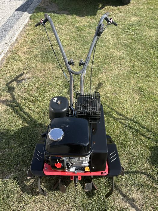 Glebogryzarka  spalinowa