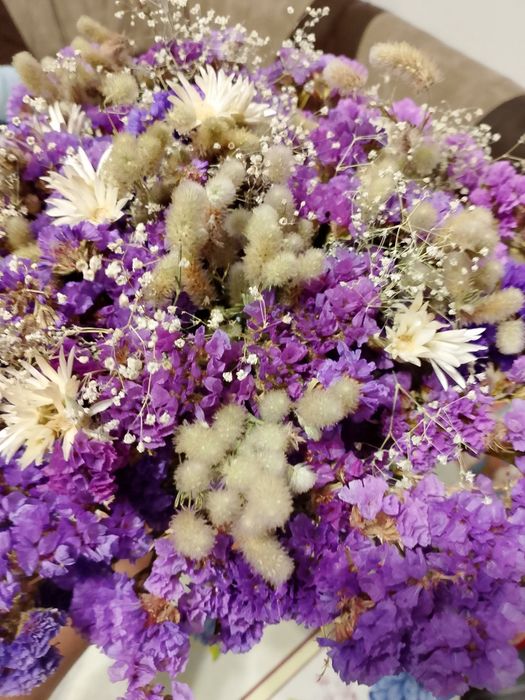 Букет квітів з кермеку