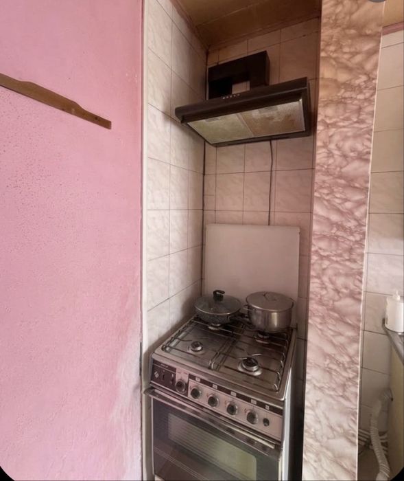 Левада  3к  панельний Будинок  65000$