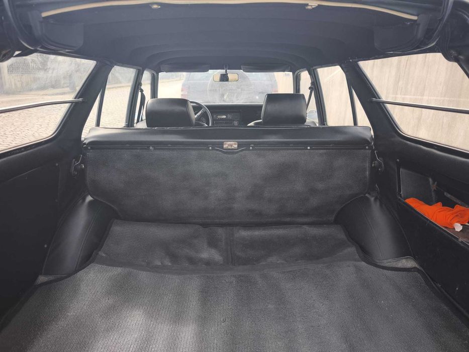 Mazda 818 Station Wagon de 77