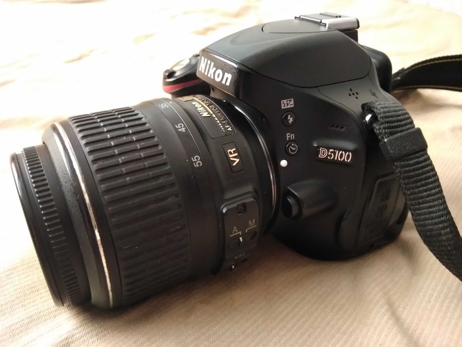 Продам фотоапарат Nikon D5100