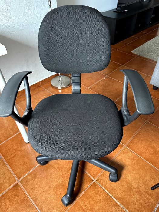 Comfortable Office Chair – Fairly Used, Great Condition