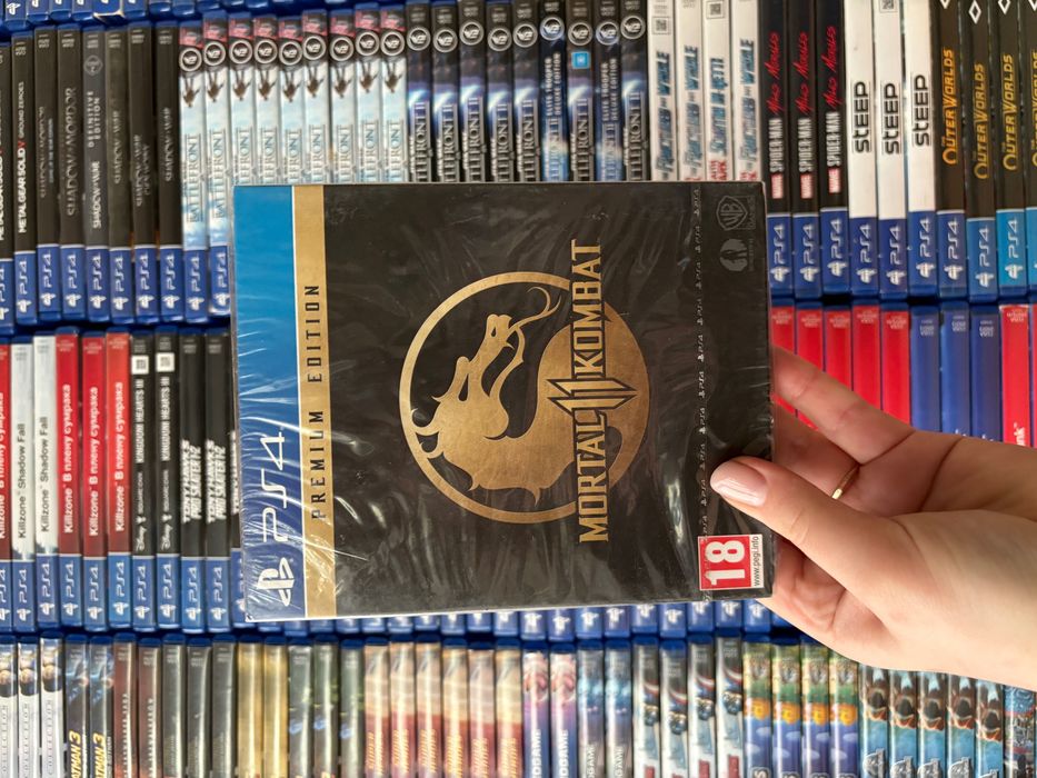 Гра Mortal Kombat 11 на ps4, диск з грою на пс 4, steelbook