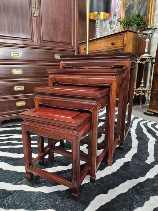 Conjunto de 4 Mesas de Encaixe  em Pau-Rosa (Rosewood)