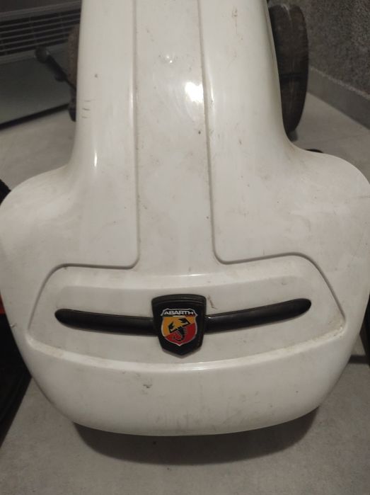 Gokart na pedały Milly Mally Abarth wiek 3-9 lat